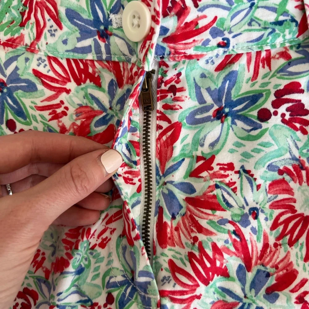 NWT Stella Parker women’s floral blue green cotton blend shorts size 10